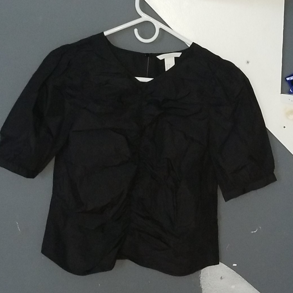 Black scrunched top